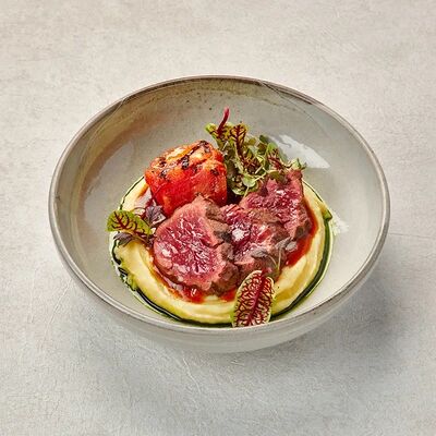 Медальоны из говядины в Пеперончино по цене 1095 ₽