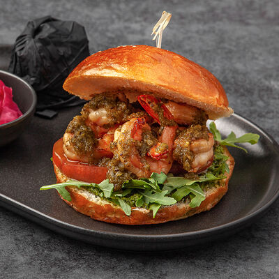 Бургер с креветками и соусом песто из тархуна в Колхида Palace по цене 575