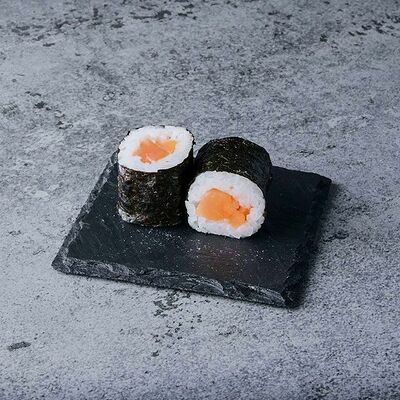 Ролл с лососем в THE BOX по цене 189