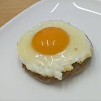 Бифштекс по-деревенски с яйцом в Ланч Бранч