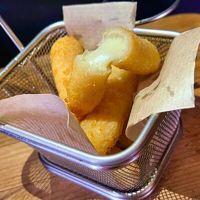 Сырные палочки в панировке в Bliss Food по цене 320 ₽