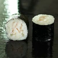 Кальмар ролл в Toto sushi