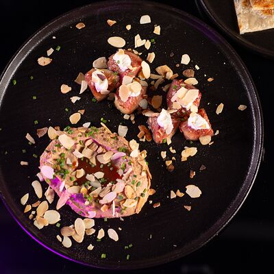 Пате из куриной печени с мисо карамелью и ферментированным инжиром в YA WON по цене 1600 ₽