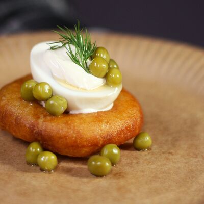 Пышка яйцо с горошком в Пышечная по цене 107 ₽