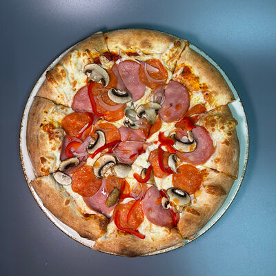 Пицца Mens help в Парнас по цене 790 ₽