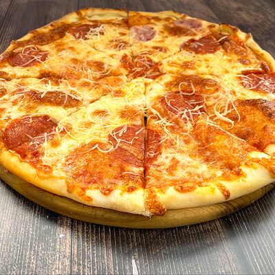 Пицца Пепперони в Loft Cafe по цене 650 ₽