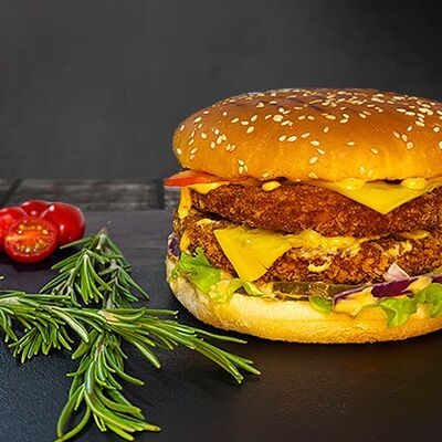 Двойной Хот-Burger куриный в Xot Burger по цене 540 ₽