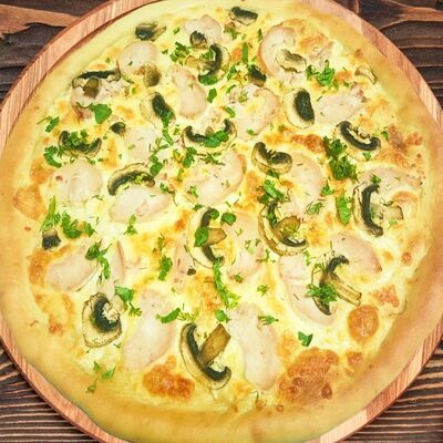 Пицца с курочкой и грибами в Пицца Классика по цене 509 ₽