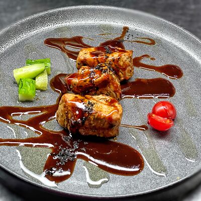 Медальоны из свинины в FABRIKA по цене 640 ₽