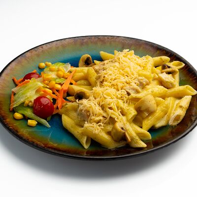 Пенне со сливочной курицей и грибами в АСА-Суши по цене 480 ₽
