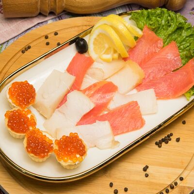 Рыбное ассорти в Гурман студия по цене 1500 ₽