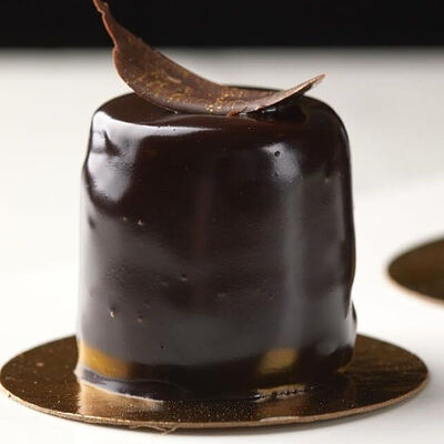 Пирожное Три шоколада в Поль Бейкери по цене 265 ₽