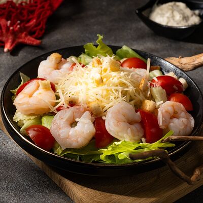 Салат Цезарь с креветками в Акула вкуса по цене 599 ₽