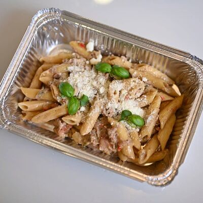 Family паста Пенне с говядиной в пряном соусе в Bucho по цене 1450 ₽