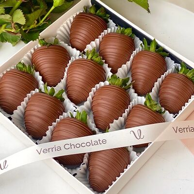 Клубника в молочном шоколаде Classic S в Verria Chocolate - клубника в шоколаде по цене 1990 ₽
