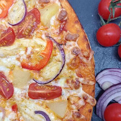 Пицца Курица карри в Teramo Pizza по цене 780 ₽