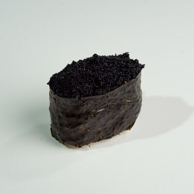 Гункан с чёрной икрой тобико в ЁБИСАН по цене 539 ₽