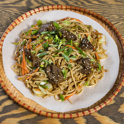 Лапша удон с говядиной в Starwok по цене 510