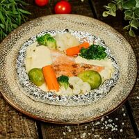 Филе красной рыбы с овощами в Кус-кус