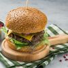 Бургер с хрустящей курочкой в D Lounge по цене 580