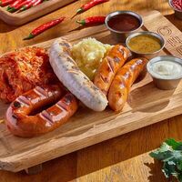 Сет колбасок в BBQ Beer Restaurant