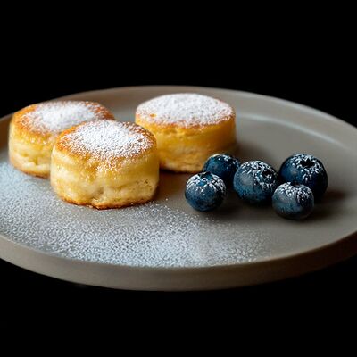 Сырники с домашним вареньемв ШефМалина по цене 660 ₽