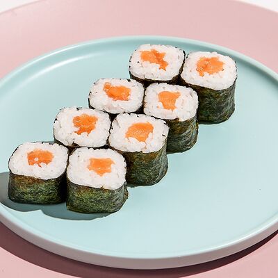 Сяке маки ролл в Ostrov по цене 491 ₽