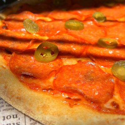 Пицца Пепперони в Чёрноморская пицца по цене 630 ₽