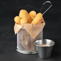 Сырные палочки в Gellert Bar