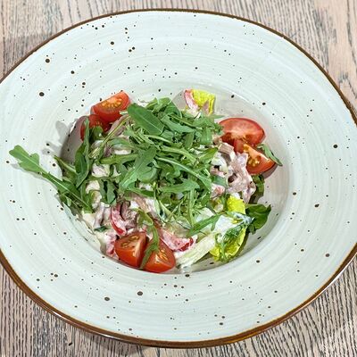 Салат с языком в Сквер по цене 570 ₽