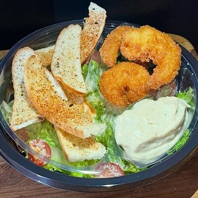 Цезарь с креветкамив Bliss Food по цене 470 ₽