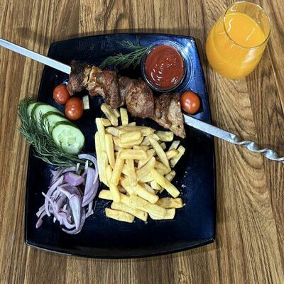 Комбо 2 (шашлык /фри/морс) в Сегун по цене 590 ₽