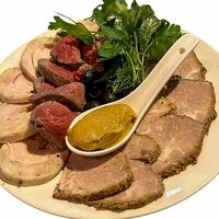 Мясная тарелка в Ракушка