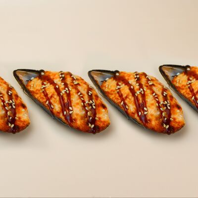 Набор Мидии запеченные в Суши Сэгун и роллы по цене 699 ₽