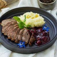 Утиная грудка с соусом в Табаско