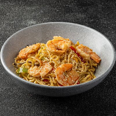 Яичная лапша с креветками в Роллофф по цене 499 ₽