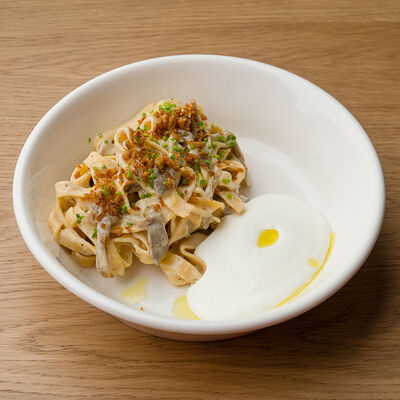 Фетучини мисо-карбонара с грибами в Salt по цене 650 ₽