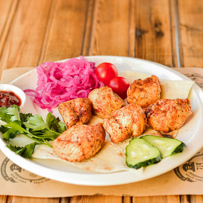 Шашлык из куриного филе в Гриль-бар Камбуz по цене 220 ₽