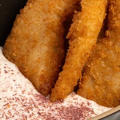 Стрипсы куриные с муссом пармезан в Биржевик по цене 734 ₽