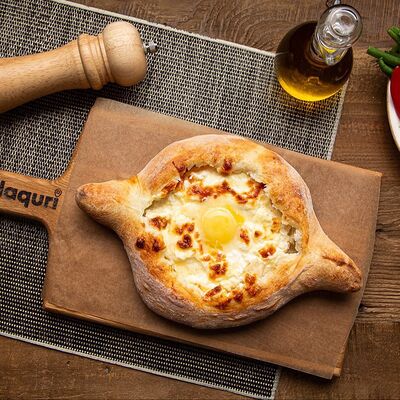 Хачапури по-аджарски в Qalaquri family по цене 810 ₽