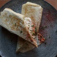 Мини-шаурма на мексиканском соусе в Umami Kitchen's