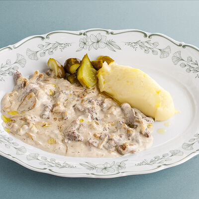 Бефстроганов с белыми грибами в Терраса по цене 1450 ₽