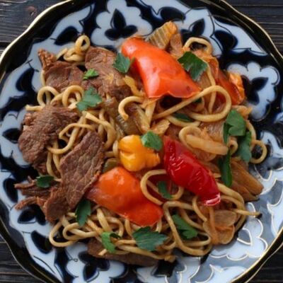 Лагман жареный в Чайхана Самарканд по цене 570 ₽