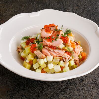 Оливье с копченым лососемв Ginza по цене 1390 ₽