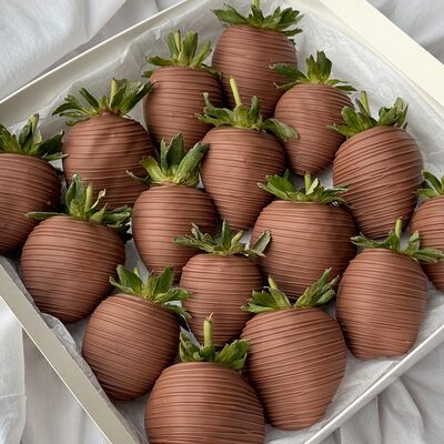 Клубника в шоколаде набор Бельгийская любовь №16 в Клубника в шоколаде Simple Berry по цене 5900 ₽