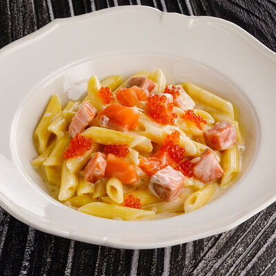 Пенне с лососем в Ginza по цене 1990 ₽