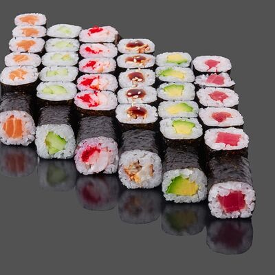 Ролл с авокадо в Кабуки по цене 370 ₽