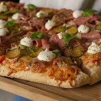 Пицца Let it be мортаделла, трюфельное масло в Let it be