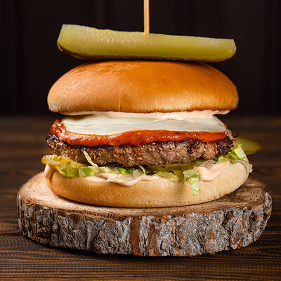 Аларм бургер в T.G.I. Friday's по цене 895 ₽