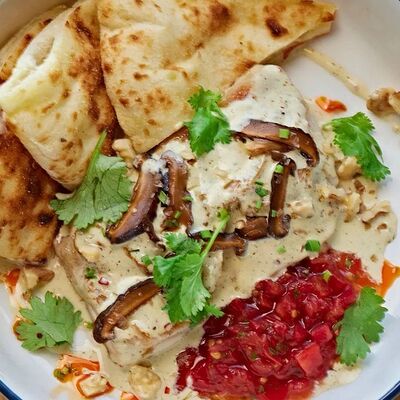 Цыпленок чкмерулив Wine Connection по цене 570 ₽